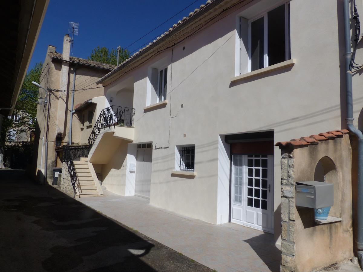 maisons-village