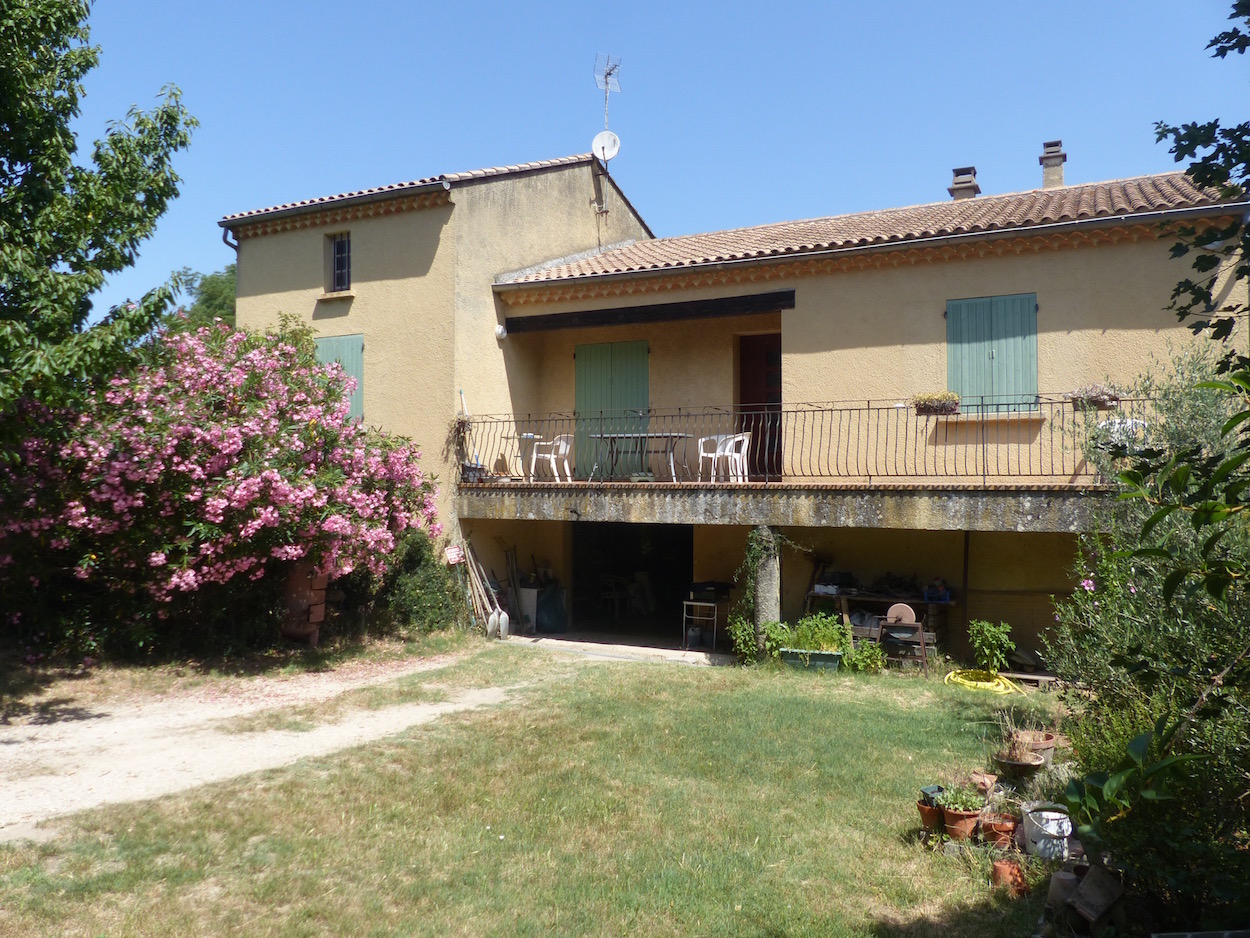 maisons-village